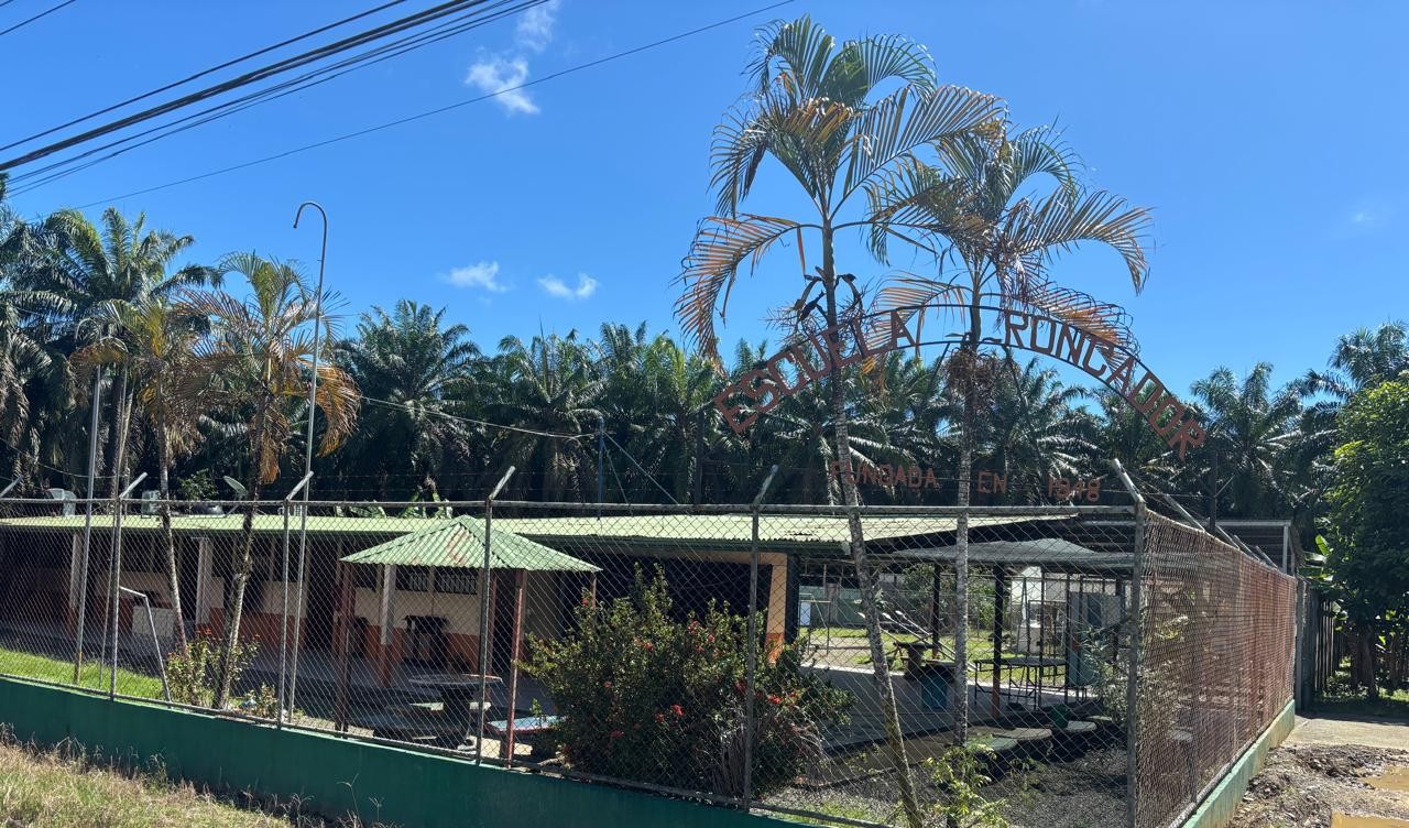 3777 FINCA RONCADOR