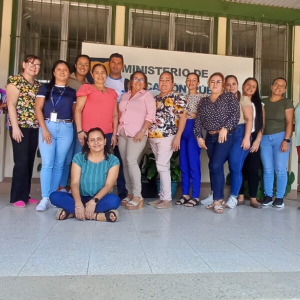 Asesoramiento de lectoescritura para docentes que imparten primer año